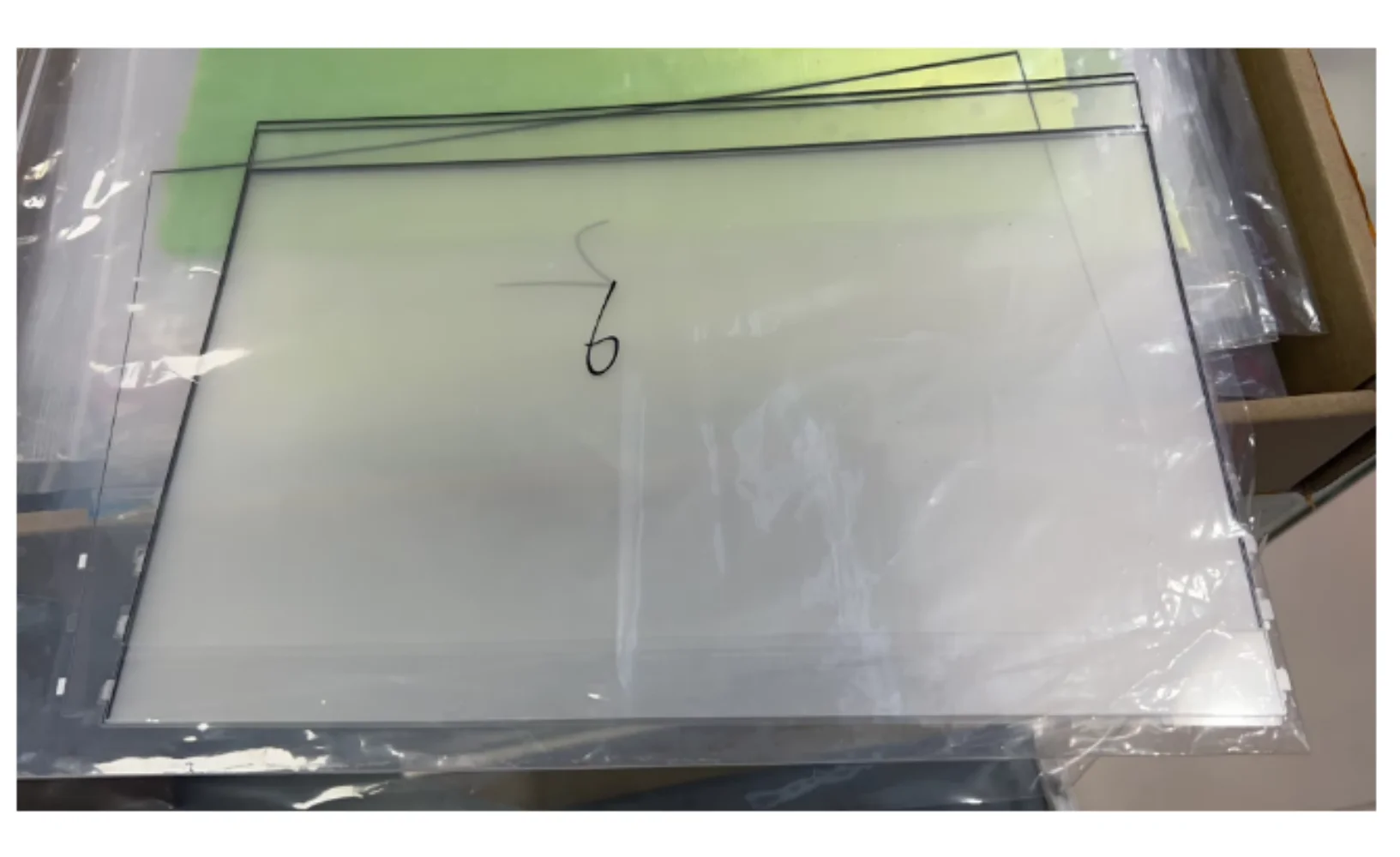 Oryginalne podświetlenie LCD do Macbook Pro A1706 A1708 A2159 A1989 A1932 A2179 A2337 A2338 A2251 A2289 Tylna folia odblaskowa — zdjęcie 7