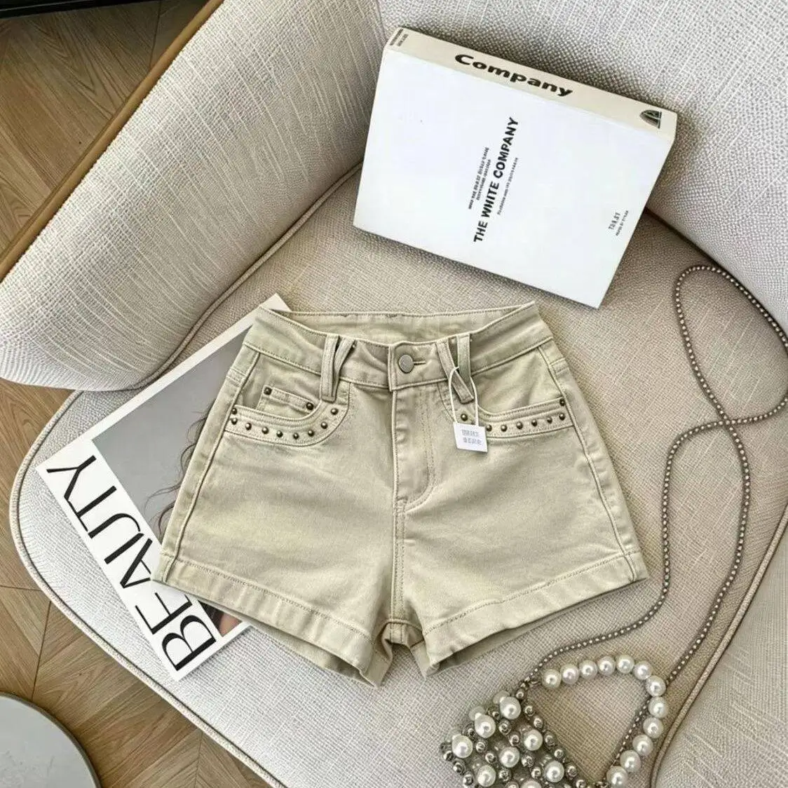 

Retro American High Waist A-Line Short Shorts for Women Summer New Design Sensation Willow Nails Versatile Slimming Hot Pants
