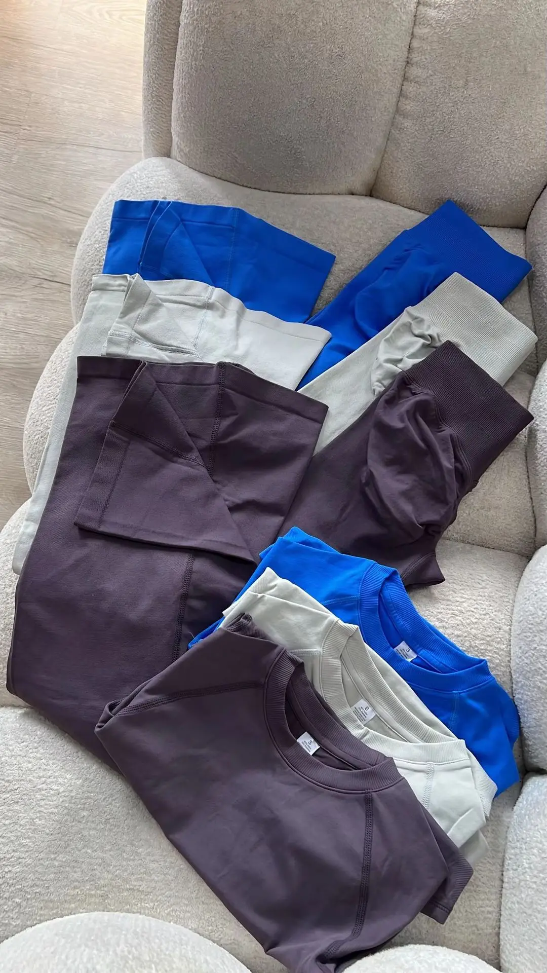 2-teiliger Sportanzug, kurzärmeliges, nahtloses Yoga-Oberteil, Damen-Fitness-Trainingshose mit Schlaghose, Gym-Set, Sporthose – Detail 1