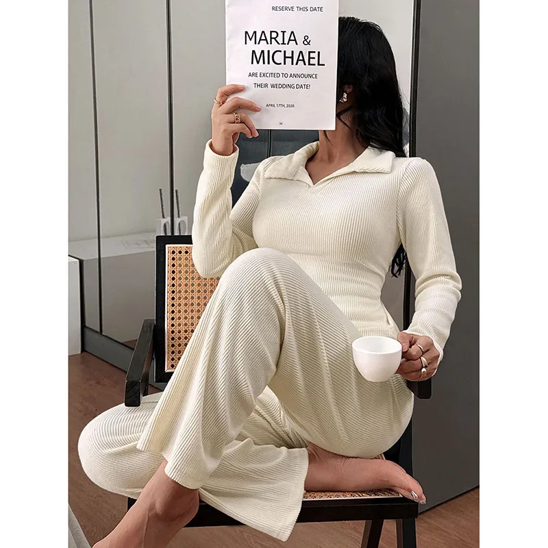 

Новая женская осенне-зимняя трикотажная пижама из двух частей с длинными рукавами и свободными брюками с лацканами. Повседневный дом