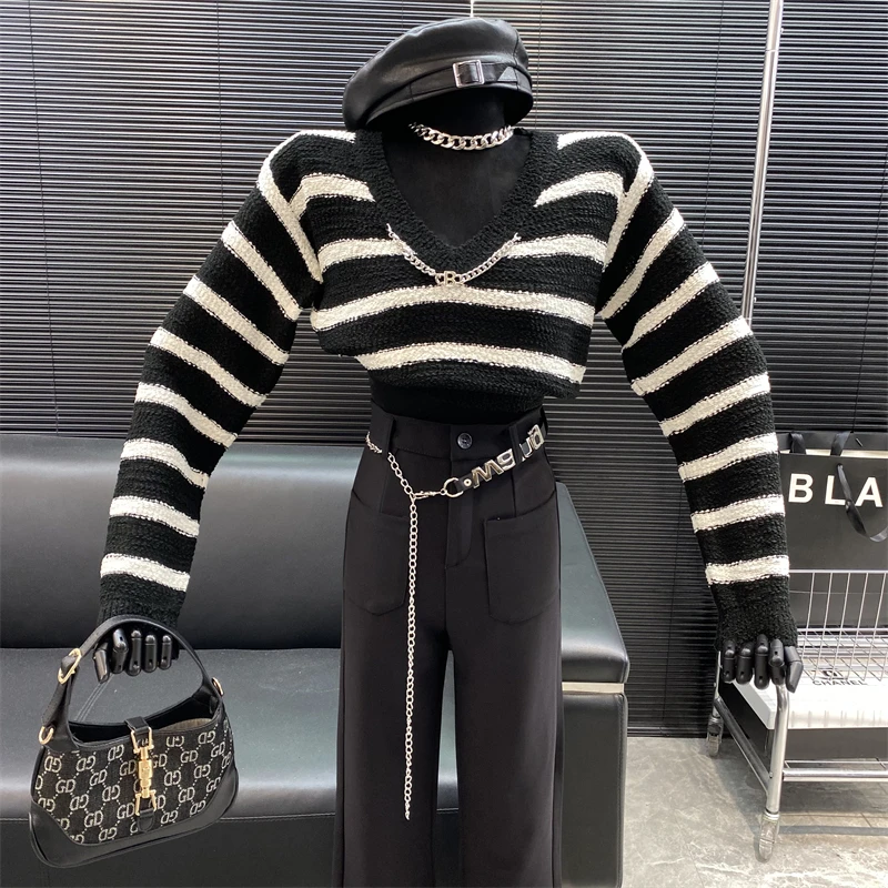 2022 New fashion Designer new style Famous brand Letter chain v neck stripe knit shirt tender Versatile Thin sweater