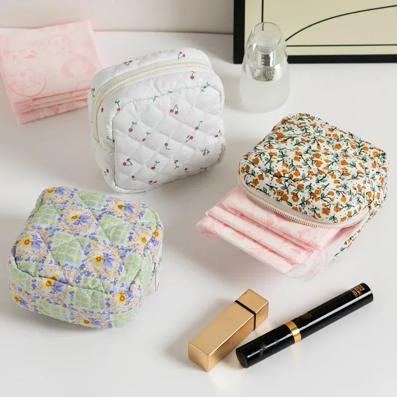 Korean Sanitary Napkin Storage Bags Case Girls Cartoon Physiological Period Tampon Organiser Bag Mini Lipstick Bag Coin Purse