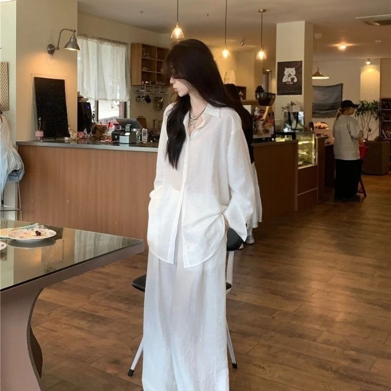 Conjunto de Blusa Blanca Holgada y Pantalones Anchos de Lino, Estilo Casual, Cómodo y Chic para Mujer, Tendencia 2026