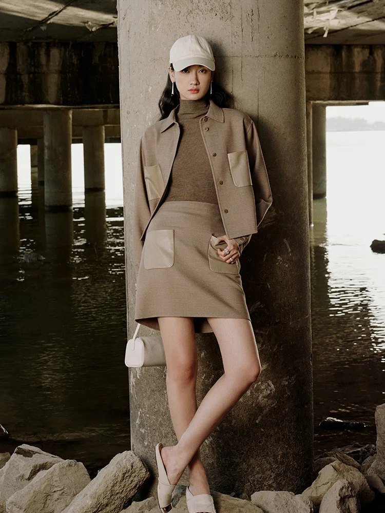 

Шерстяная двусторонняя юбка А-силуэта и топ с коротким рукавом, комплект с нашивками из натуральной кожи, маленький воротник, весенний...