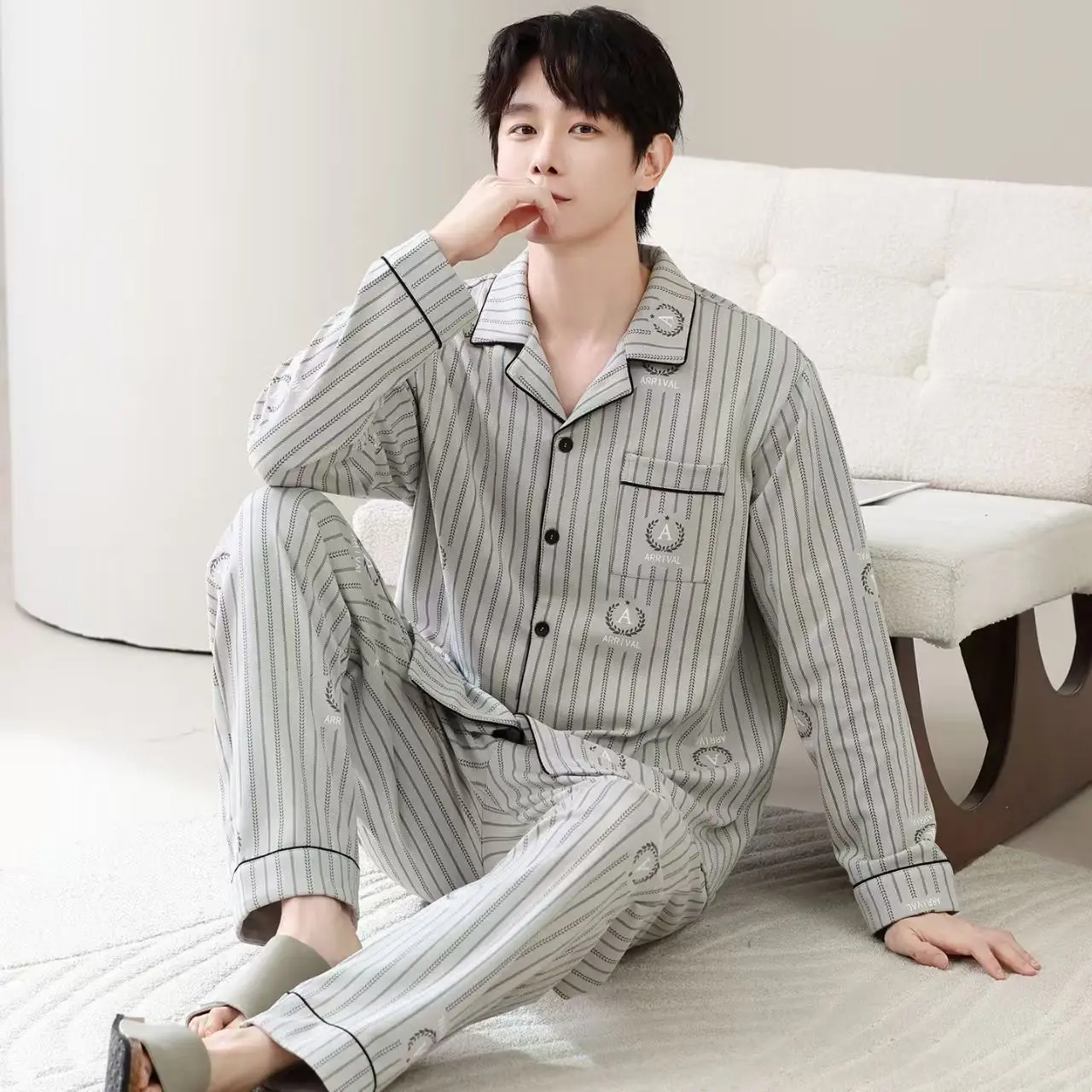 

2025 Новый кардиган, мужские пижамы, весенне-осенние длинные брюки с длинными рукавами для людей младшего и среднего возраста, можно носить вне дома, повседневный костюм