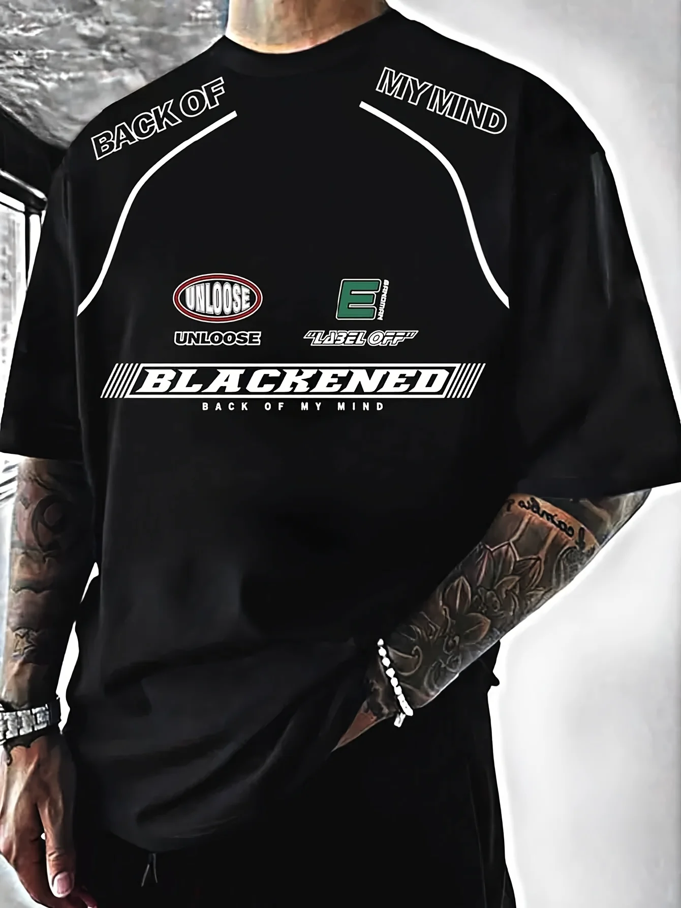 

The 2025 summer new Harajuku loose T-shirt is a hip-hop street fashion casual comfortable and skin-friendly