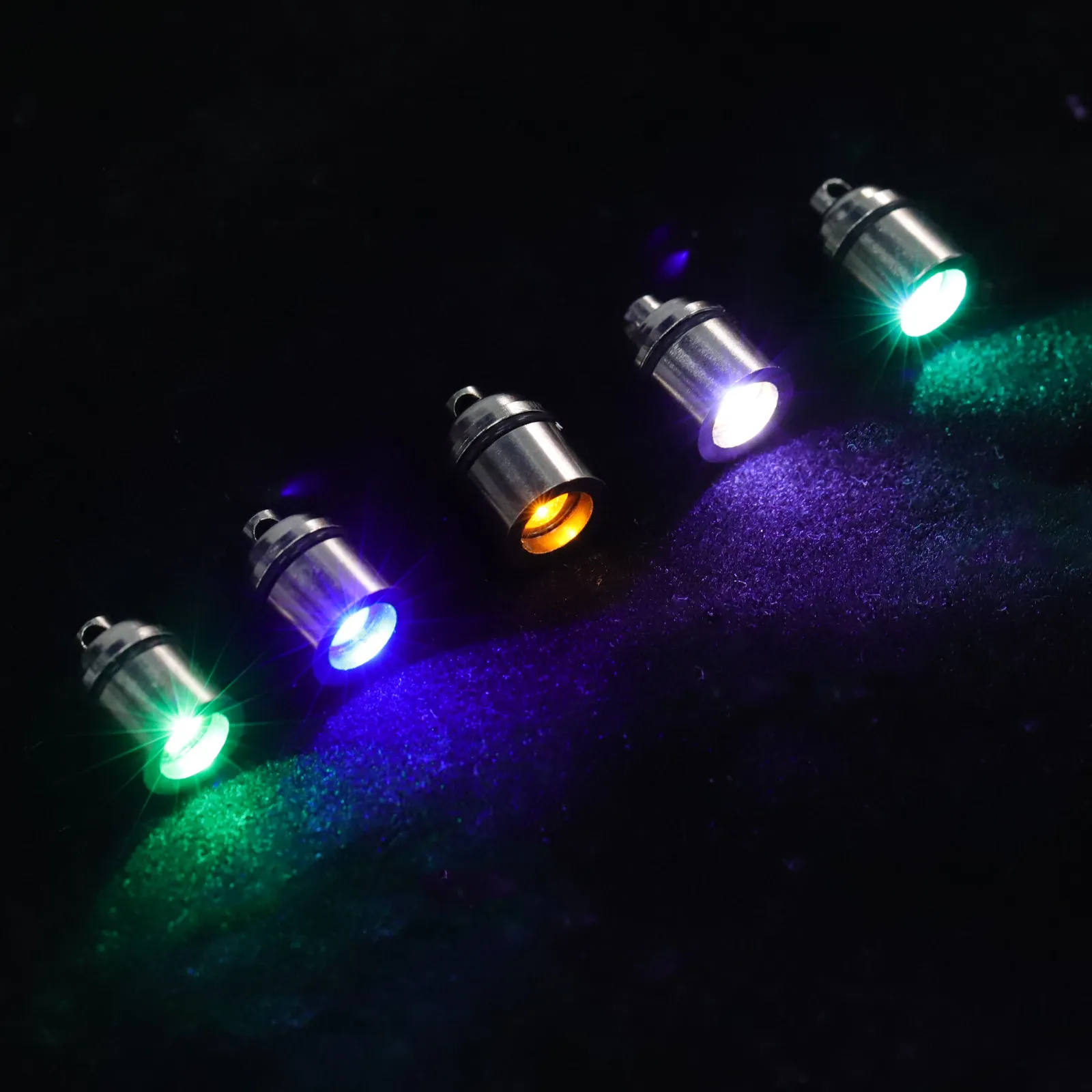 9Pcs Tiny LED Flashlight Pre Installed Button Battery Lightweight Mini Flashlight for Keychain Making Portable Night Use DIY
