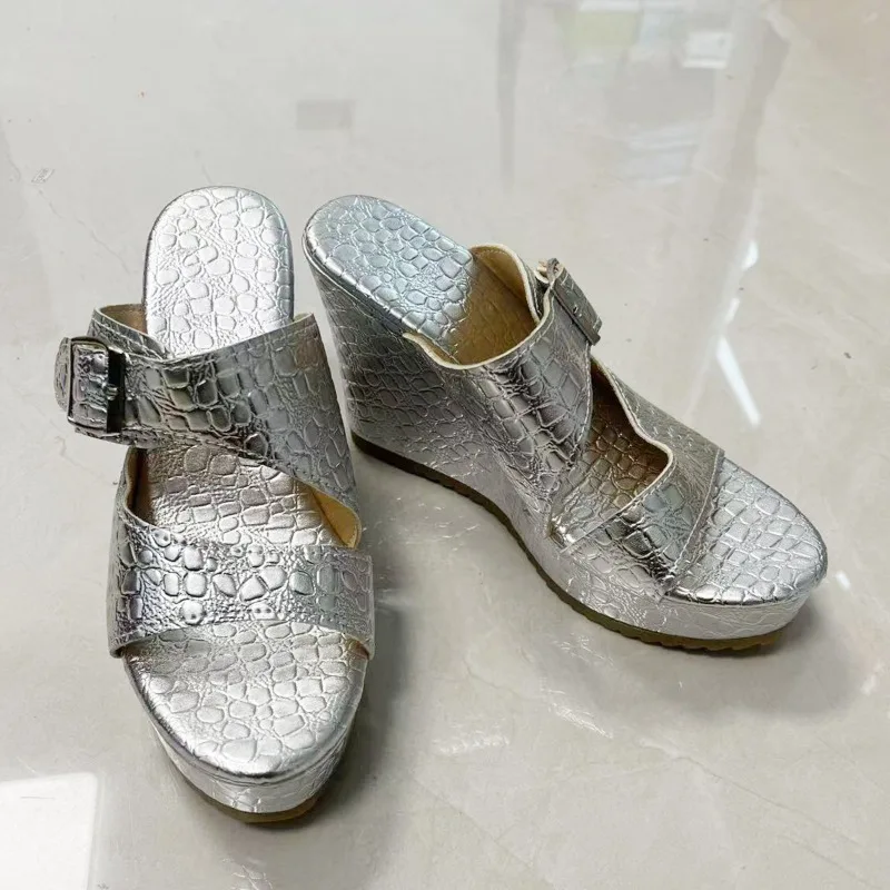 

Женские шлепанцы на высокой платформе больших размеров для лета 2026 года, новые модные уличные сандалии