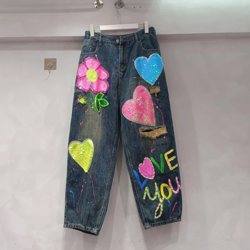 DEAT Women's Denim Pants Heart Sequins Flowers Broken Holes Letter Graffiti Elastic Waist Jeans 2025 New Fashion Witer 29L9175