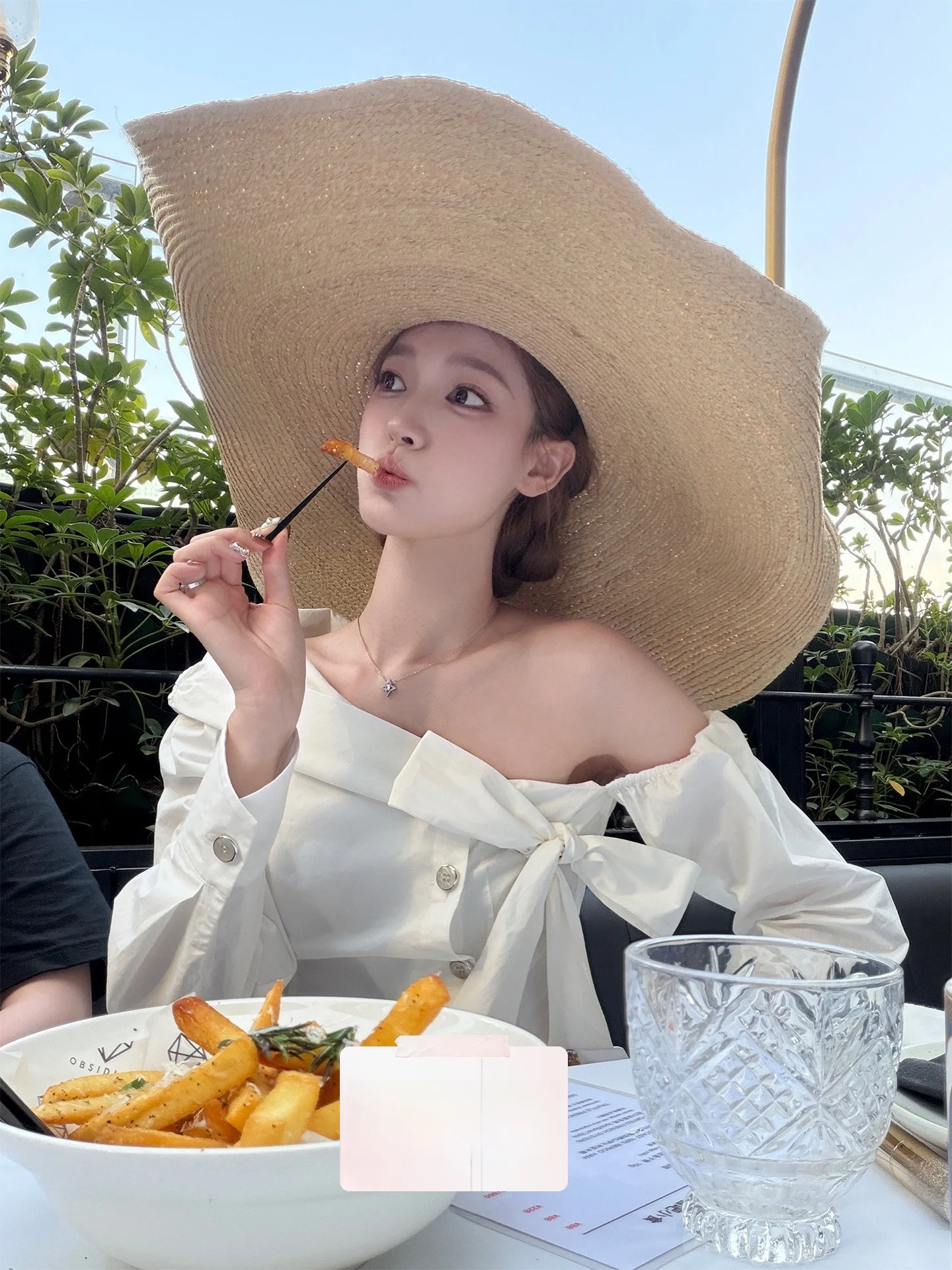 

Milan Afternoon 2-Color Knot Tie-Side Shoulder Top 100 Cotton Long Pants Vintage Money Set Women's Fashion Ensemble