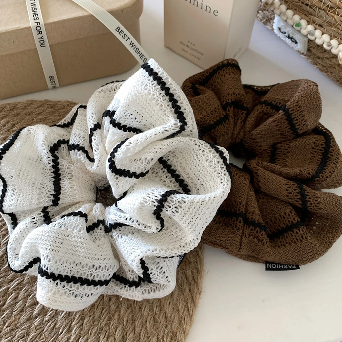 

1pc Korean versatile striped knitted autumn and winter large intestine hair tie,suitable for ponytail and buns hairstyles