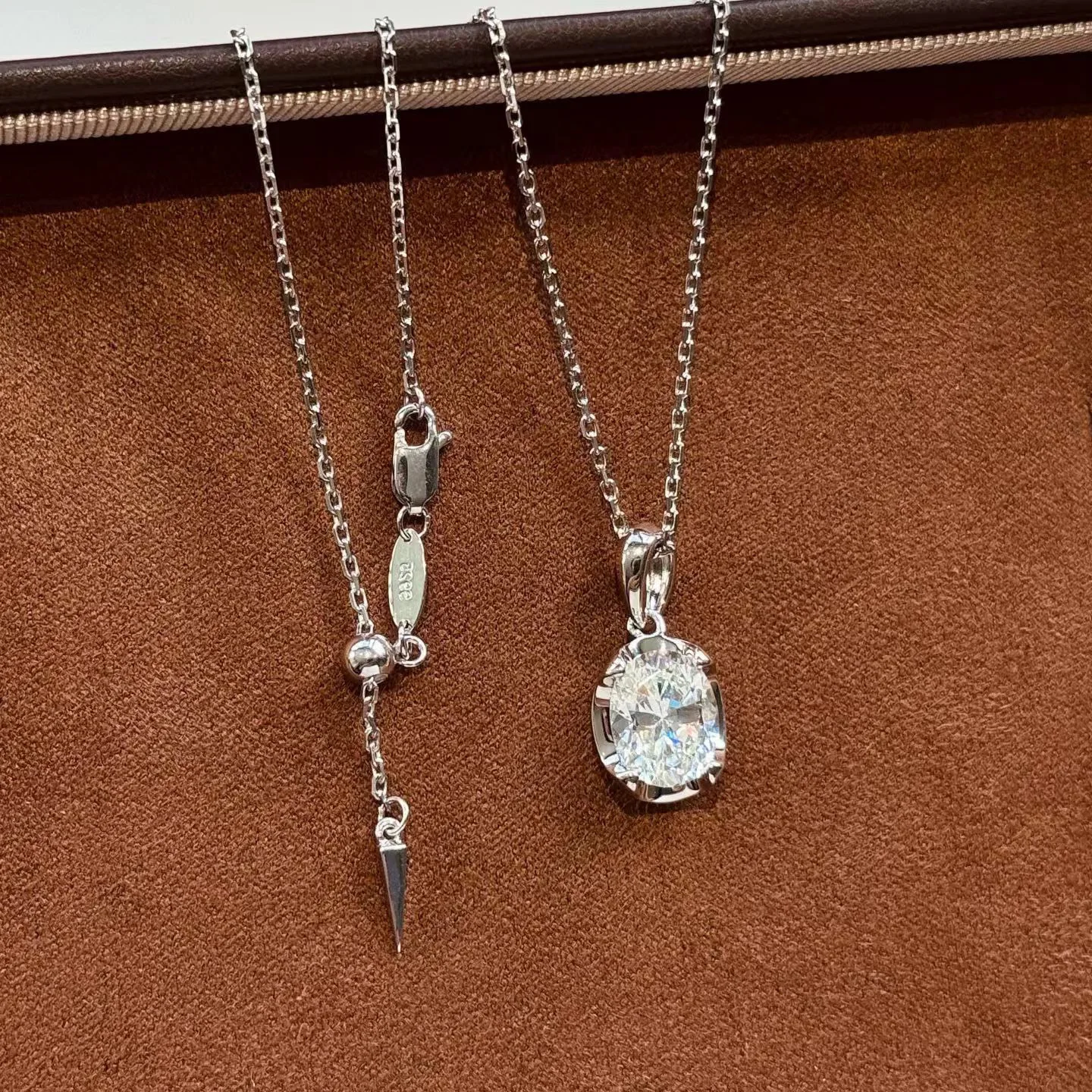 collana-di-lusso-con-grande-diamante-vintage-per-donne-gioiello-di-design-in-argento-925-puro-a-forma-di-goccia-d'acqua