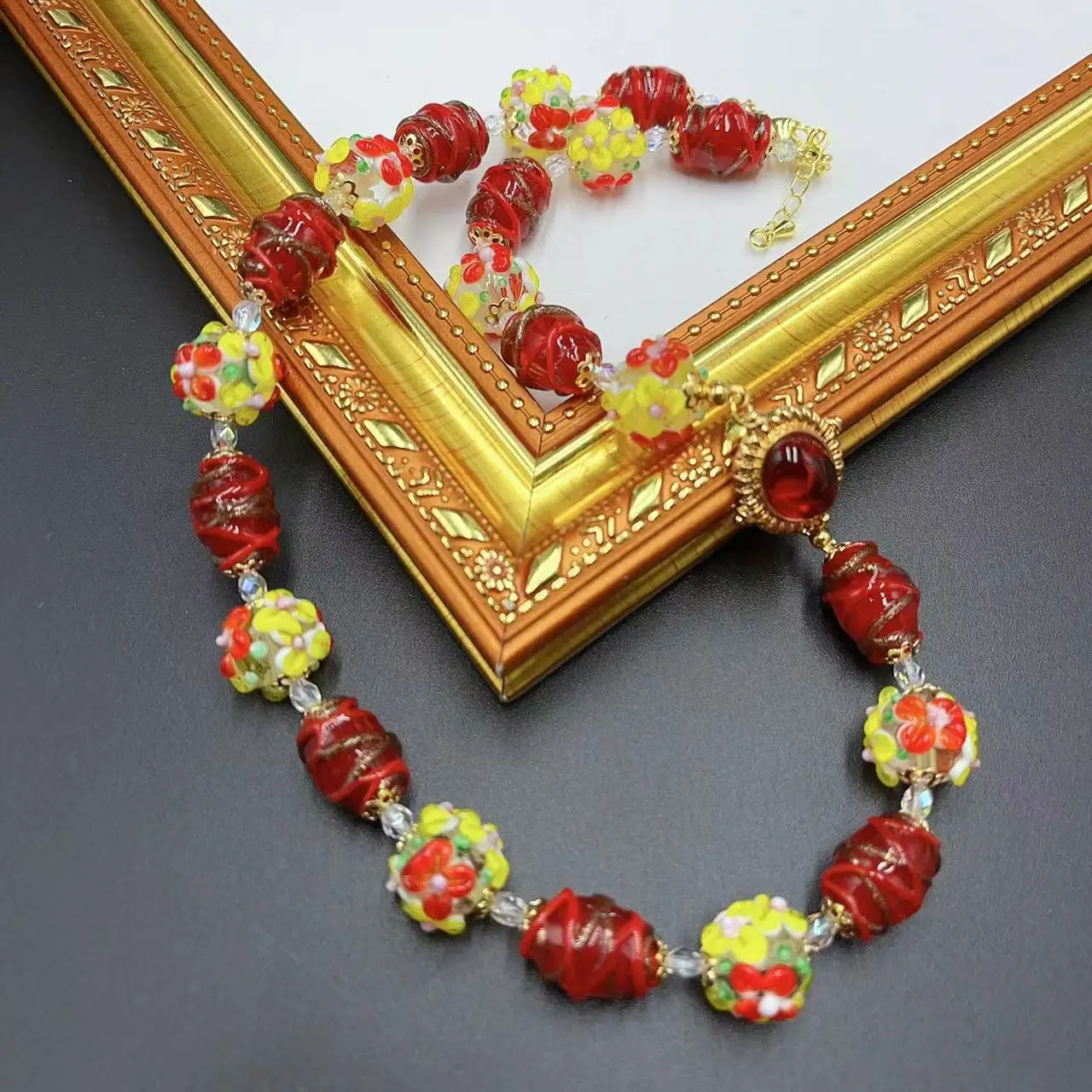 Mid-Ancient Jewelry Vintage Ornament Glass Vintage Court Cold Style Alloy Flower Pattern Necklace