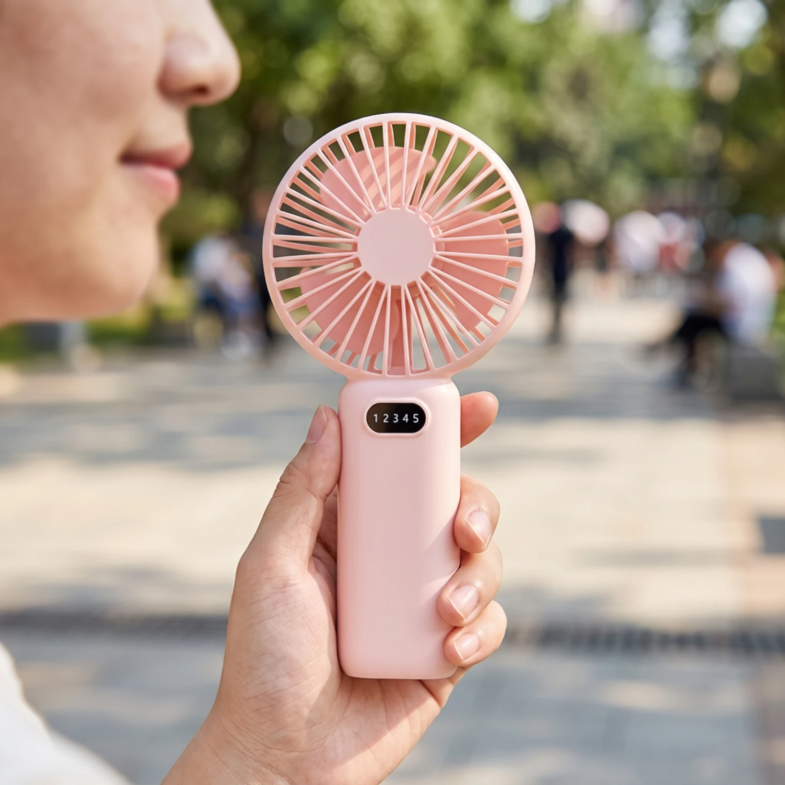 Handheld Fan with Display USB-C Handheld Portable Fan Lightweight Compact for Commuters, Office, Dorm Room