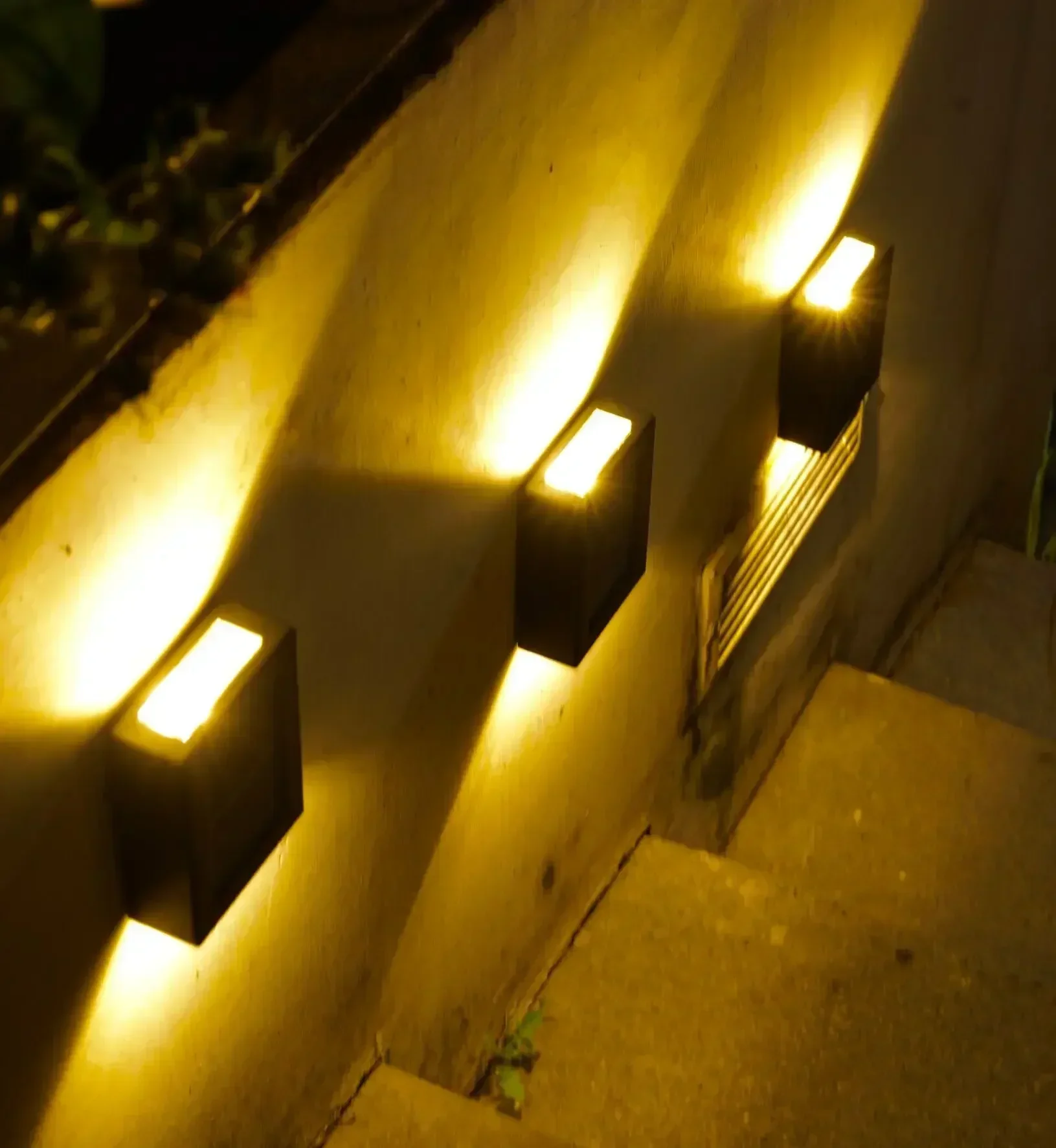 Luces solares impermeables para exteriores, lámpara de pared alimentada por luz Solar, luz arriba y abajo, jardín, Patio, escalera, valla, Patio, decoración de paisaje