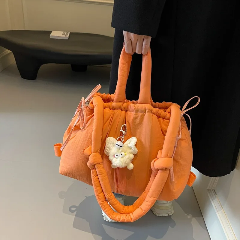 

Women's New Casual Tote Bag, Versatile Single Shoulder Nylon Bag with Large Capacity for Commuting