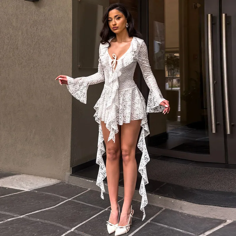 Mini robe Sexy en dentelle avec ruban pour femmes, banderole à volants irréguliers, col en v, manches longues évasées, robe courte de soirée en boîte de nuit