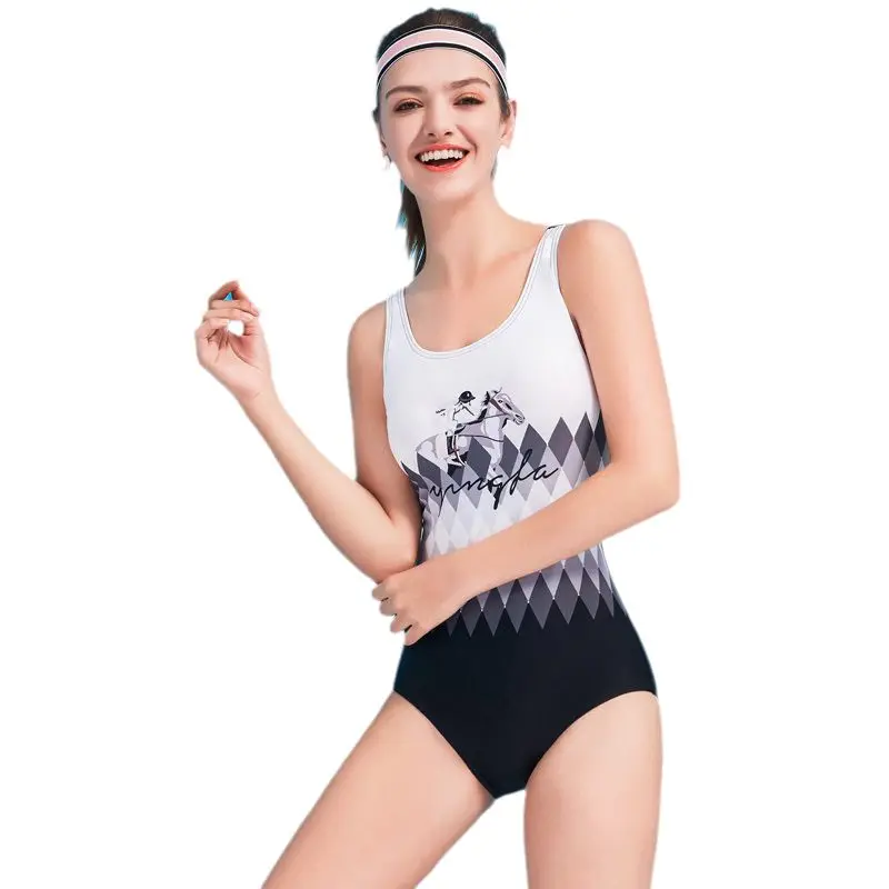 

Yingfa Triangle Swimsuit A Conservative Swimsuit with A Low Split Good Quality Comfortable To Swim In
