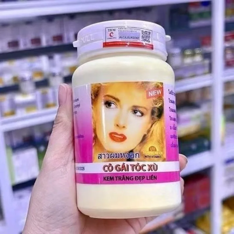 creme-corporelle-vietnamienne-body-co-gai-toc-xu-lotion-soyeuse-et-hydratante-pour-un-teint-uniforme-nourrissante-et-eclaircissante