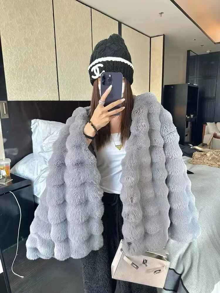 White Fur Coat for Women 2024 Autumn and Winter New Style Short Imitation Fur Plush Collarless Top Short Top Warm and Trend