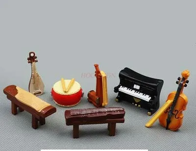 模擬ミニチェロ、バイオリン、ピアノ、楽器モデル、人形、漫画、マイクロ風景、ケーキオーナメント
