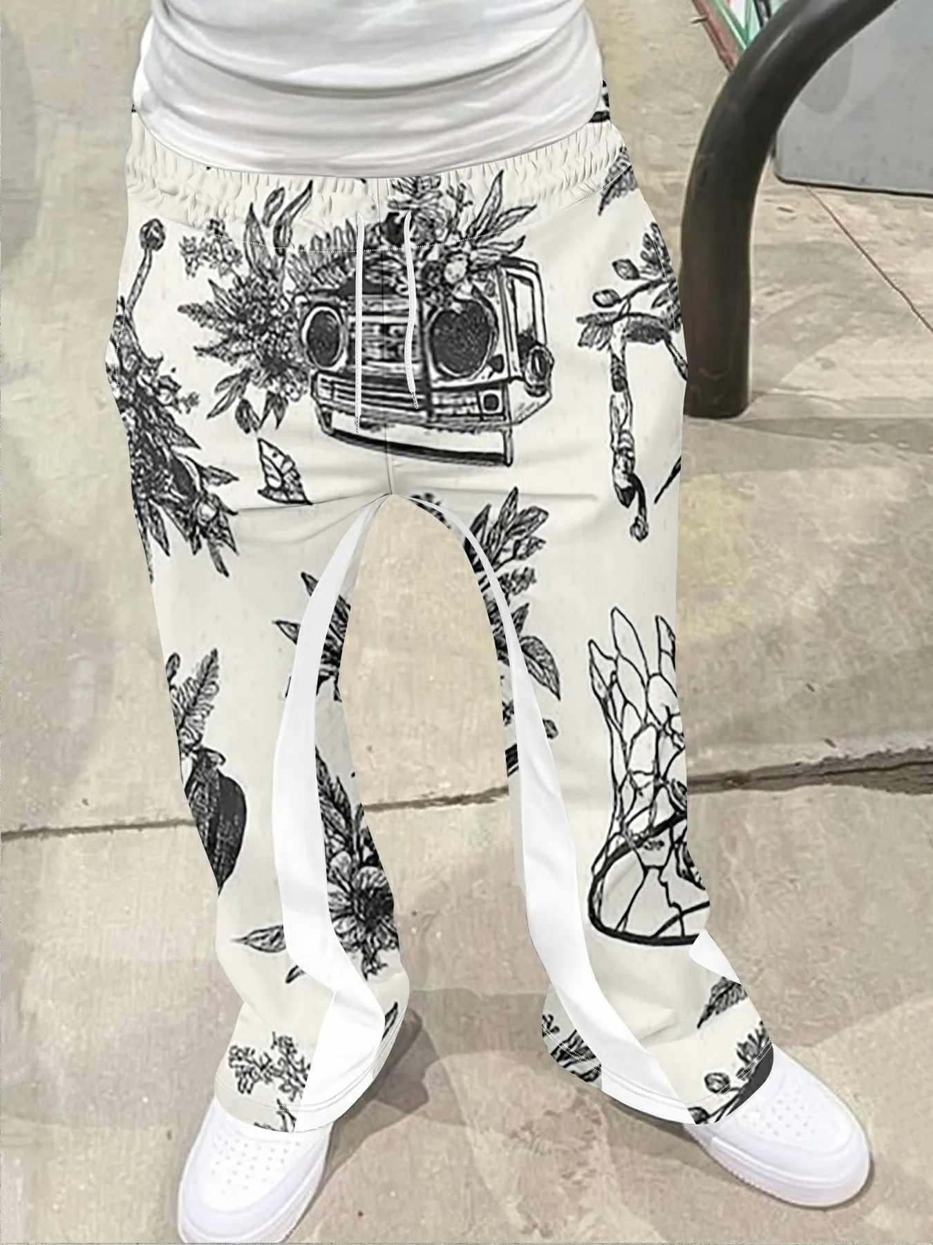 

Men's Casual Street Style Trendy Cross Print Fashionable Slightly Flared Black and White Color-Block Design Sweatpants Men Pants