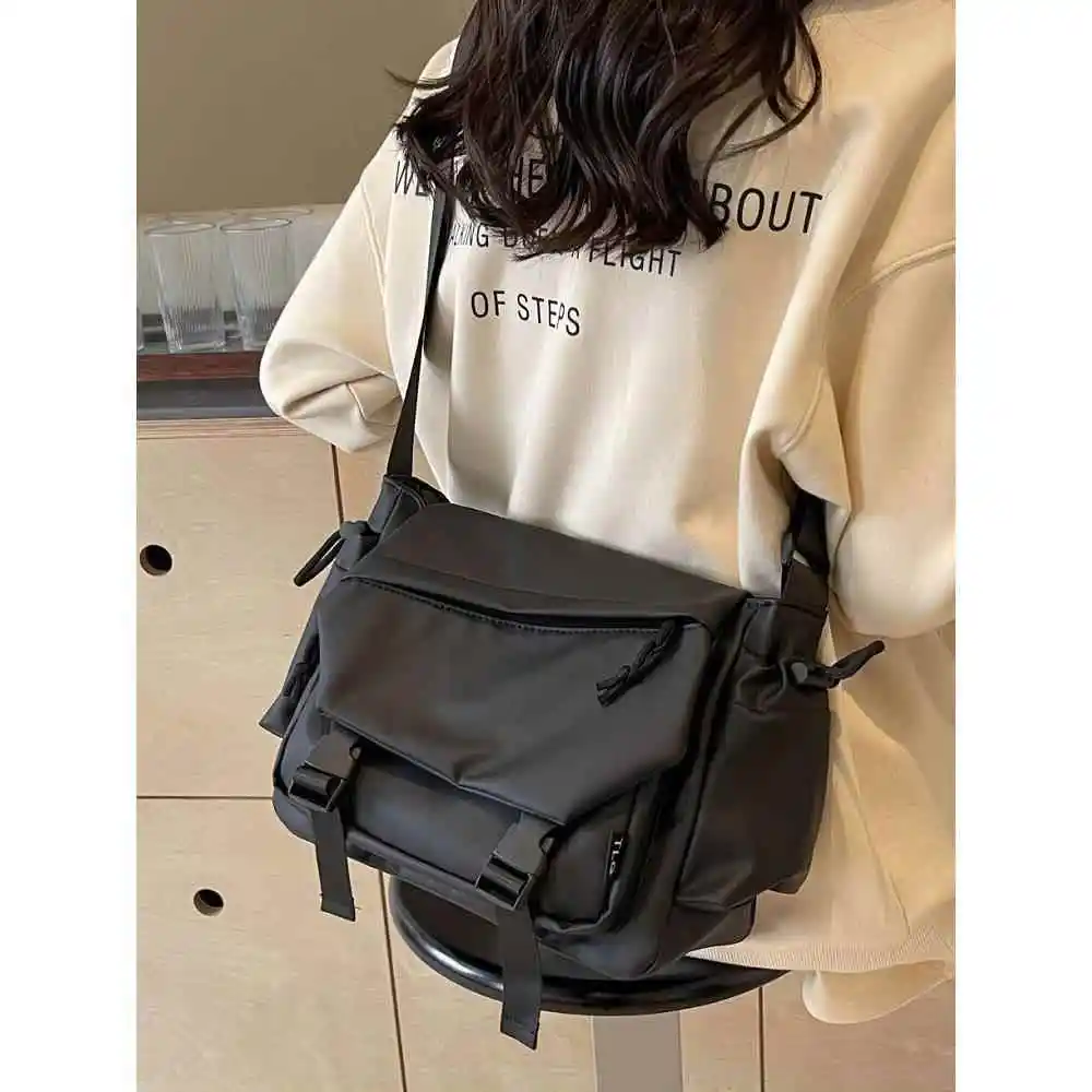 

Спортивная повседневная женская сумка через плечо большой вместимости, сумка-мессенджер, велосипедная сумка, сумка для поездок на работу, модная брендовая сумка-кроссбоди в стиле рабочей одежды