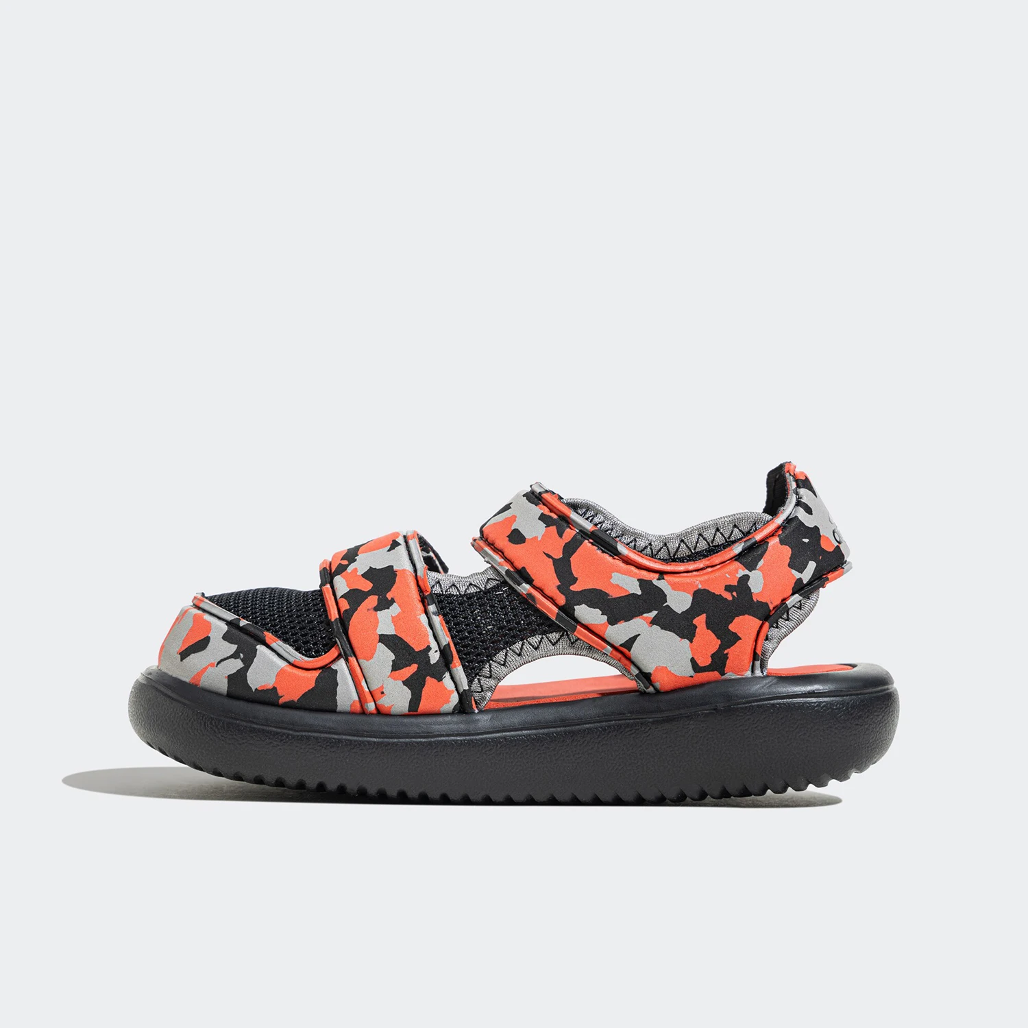 صنادل أديداس الأصلية للأطفال الصغار بحزام خطاف وحلقة خفيفة الوزن ومغلقة من الأمام IE0177 #4