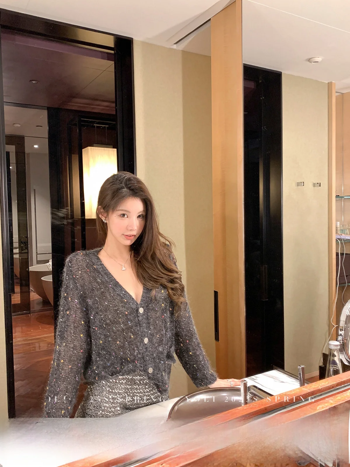 

YOLI Zhang Yuli Galaxy Star V-ne Soft Knitted Open Cardigan Women's Casual Loose Sweater Outerwear Autumn Season