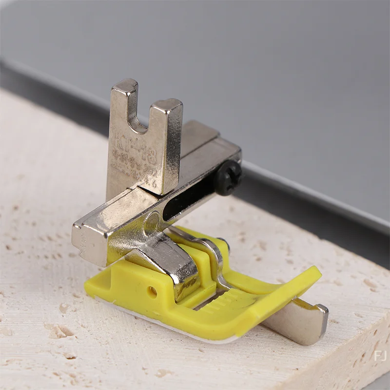 [YU] 1Pc KT-18 Naaimachine Naaivoet Met Plastic Naaivoet Basis + Schroevendraaier Voor Rechte Steek Lijn Naaivoet