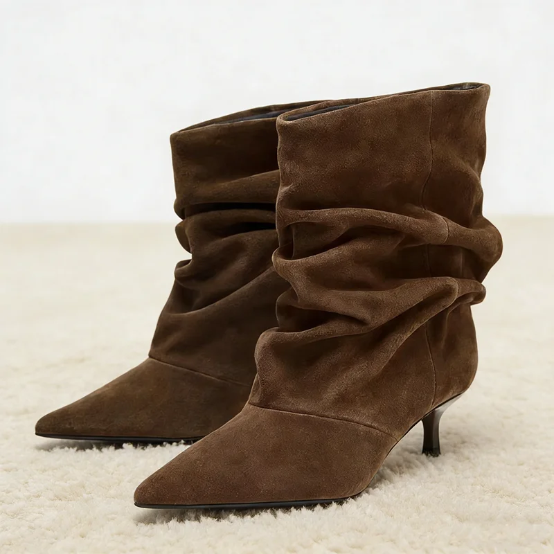 

Плиссированные дизайнерские ботинки с острым носком в стиле ретро, женские замшевые зимние высокие сапоги высокого качества, модные женские туфли на каблуке с котенком, Botines Para Mujeres