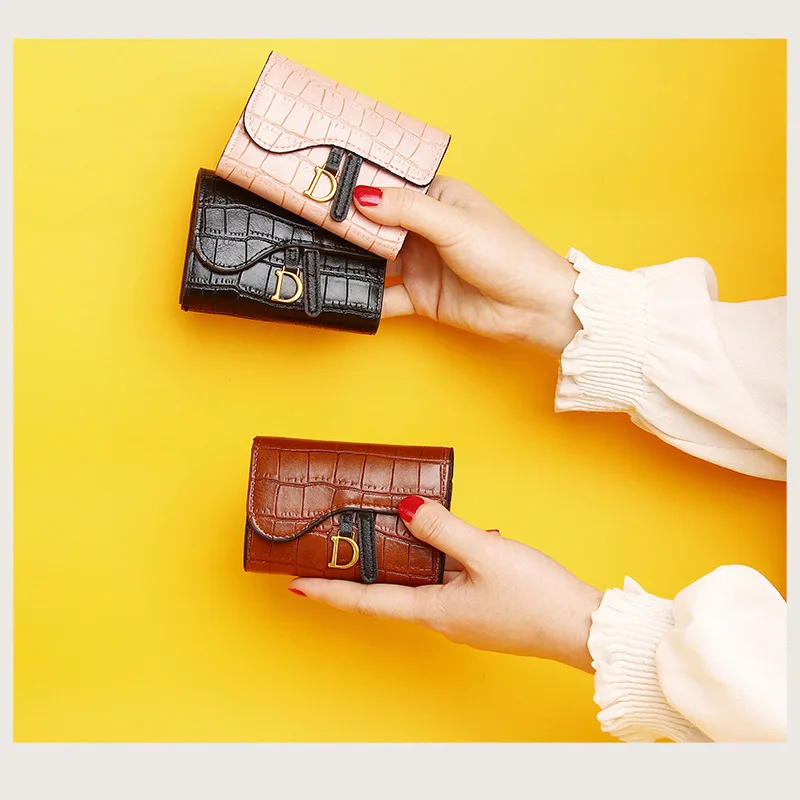 Hot Sale Luxury Crocodile Pattern Women Card Holder Multi-Slot ID Wallet Small Designer D-Buckle Card Case Elegant Short Purse