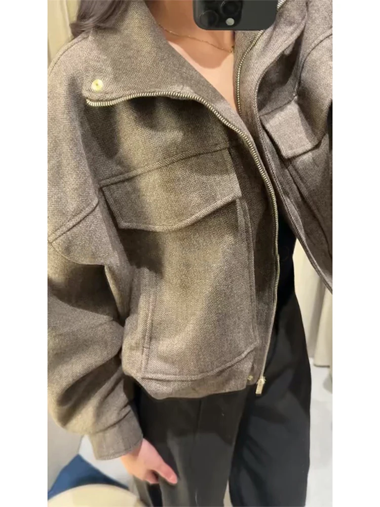 

Retro Women Bomber Jackets Solid Stand Collar Zipper Loose Pocket Thick Woolen Coat 2025 Autumn Winter High Street Outerwear