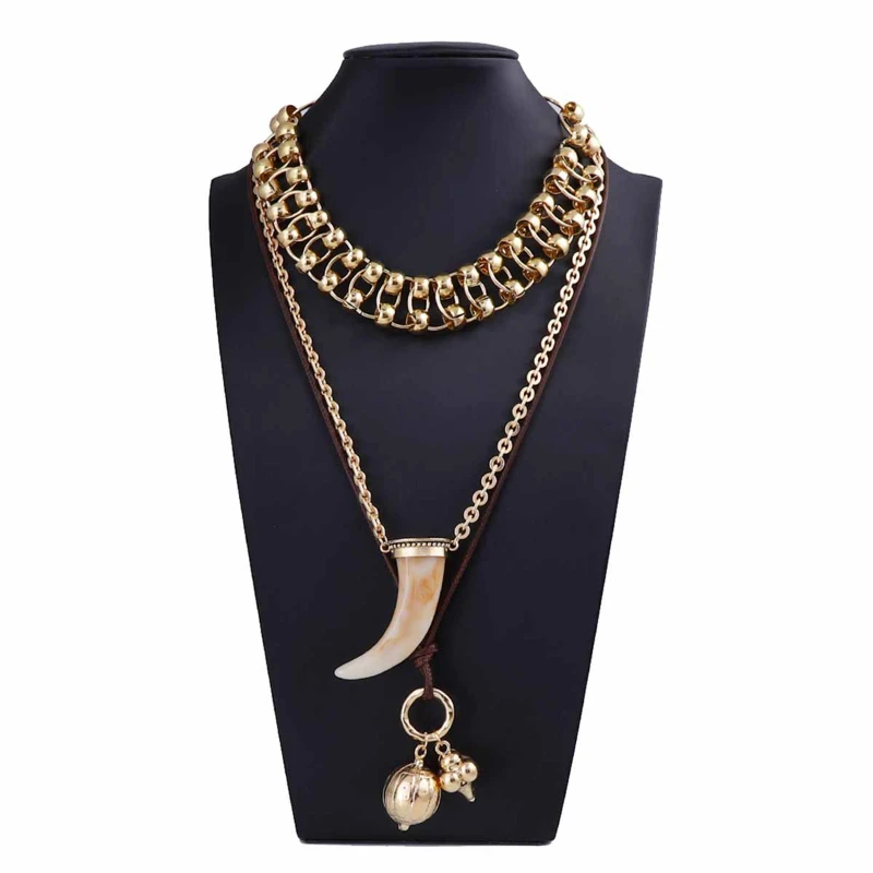 

2025 New European and American Style Animals Wolf Tooth Pendant Necklaces for Women Fashion Holiday Party Jewelry Gifts