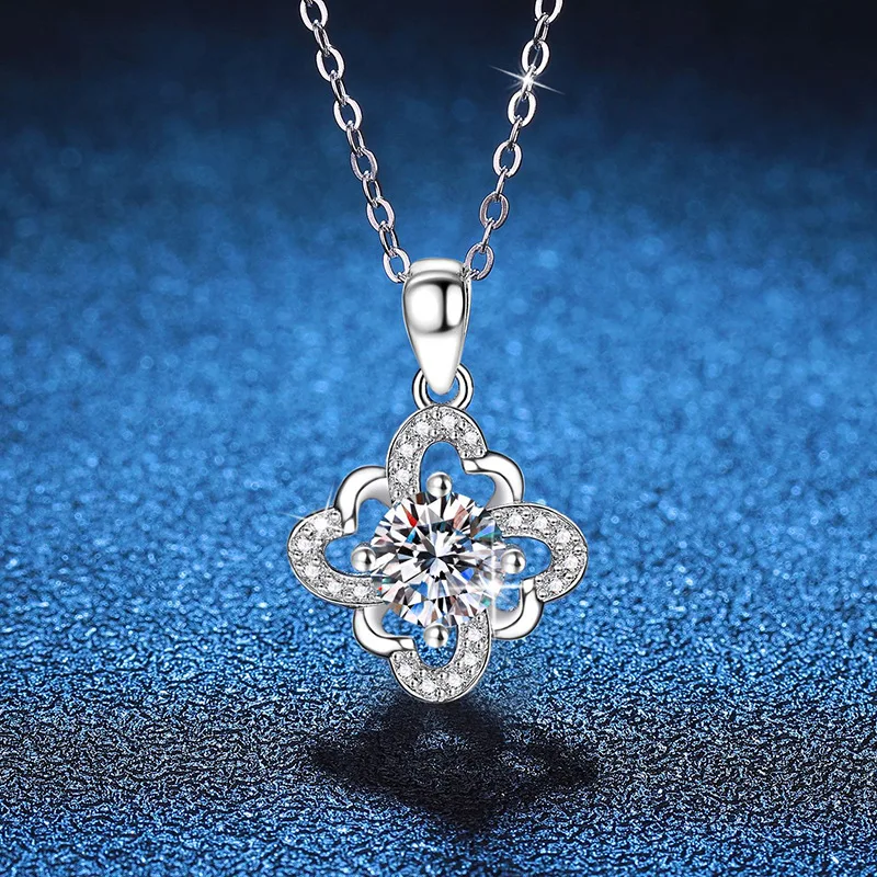 

Platinum PT95018k Gold Necklace, Moissanite Pendant, Light Luxury Clover Pendant, 1 Carat Moissanite Light Luxury Necklace