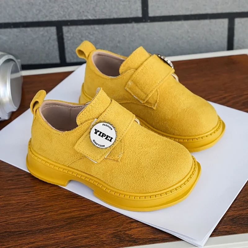 

2026 Spring And Autumn New Girls' Comfortable Bean Shoes Soft Bottom Lightweight Children's Retro Leisure Anti Slip Shoes