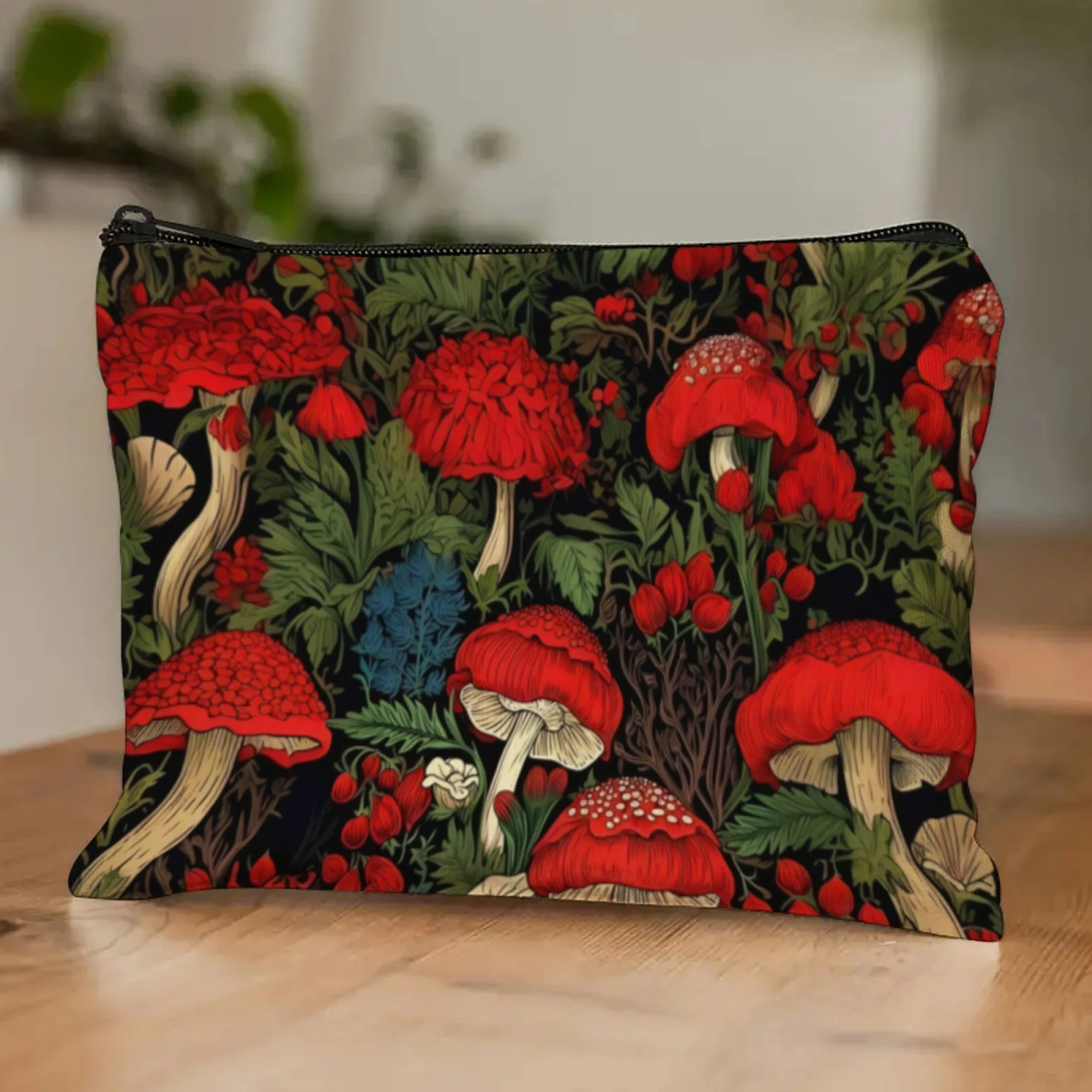 활기찬 빨간색 버섯 메이크업 가방 양면 인쇄 내구성 지퍼 대용량 여행 주최자 매니아를 위한 이상적인 선물