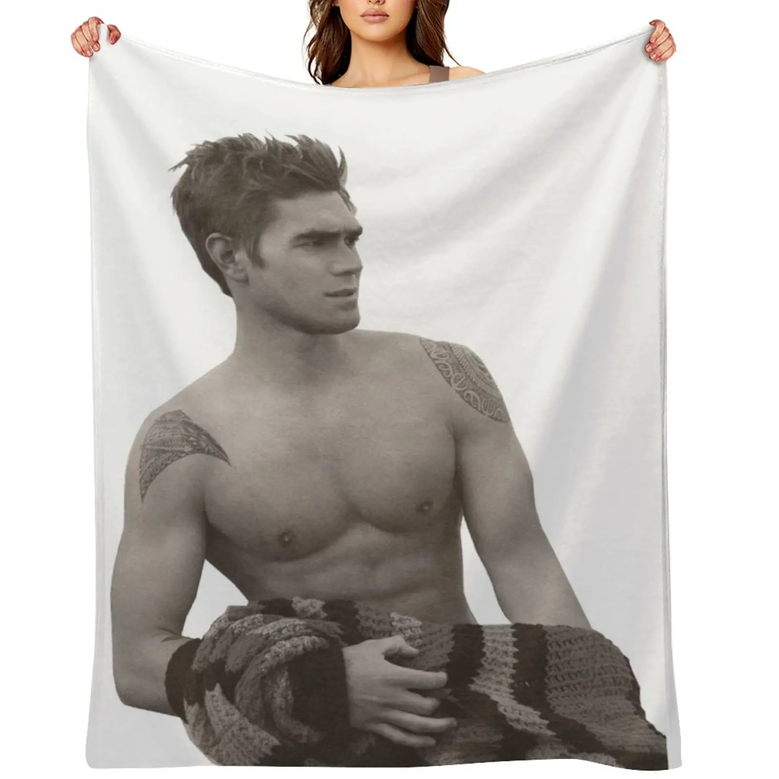 Kj Apa Throw Blanke…