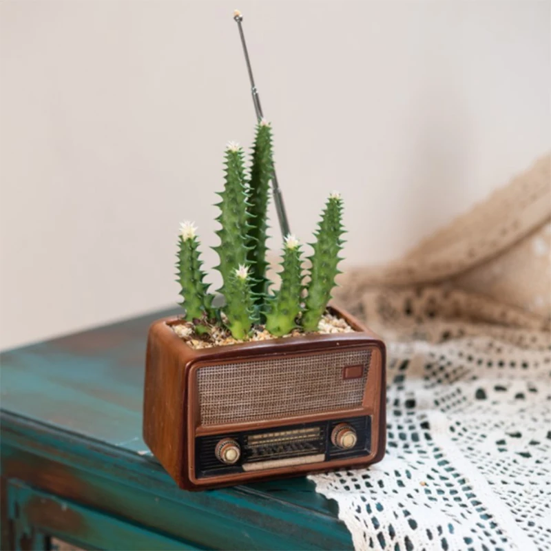 

Retro Resin Radio Flower Pots Vintage Camera Model Ornaments Creative Piano Bonsai Figurine Aesthetic Home Plants Crafts Statues