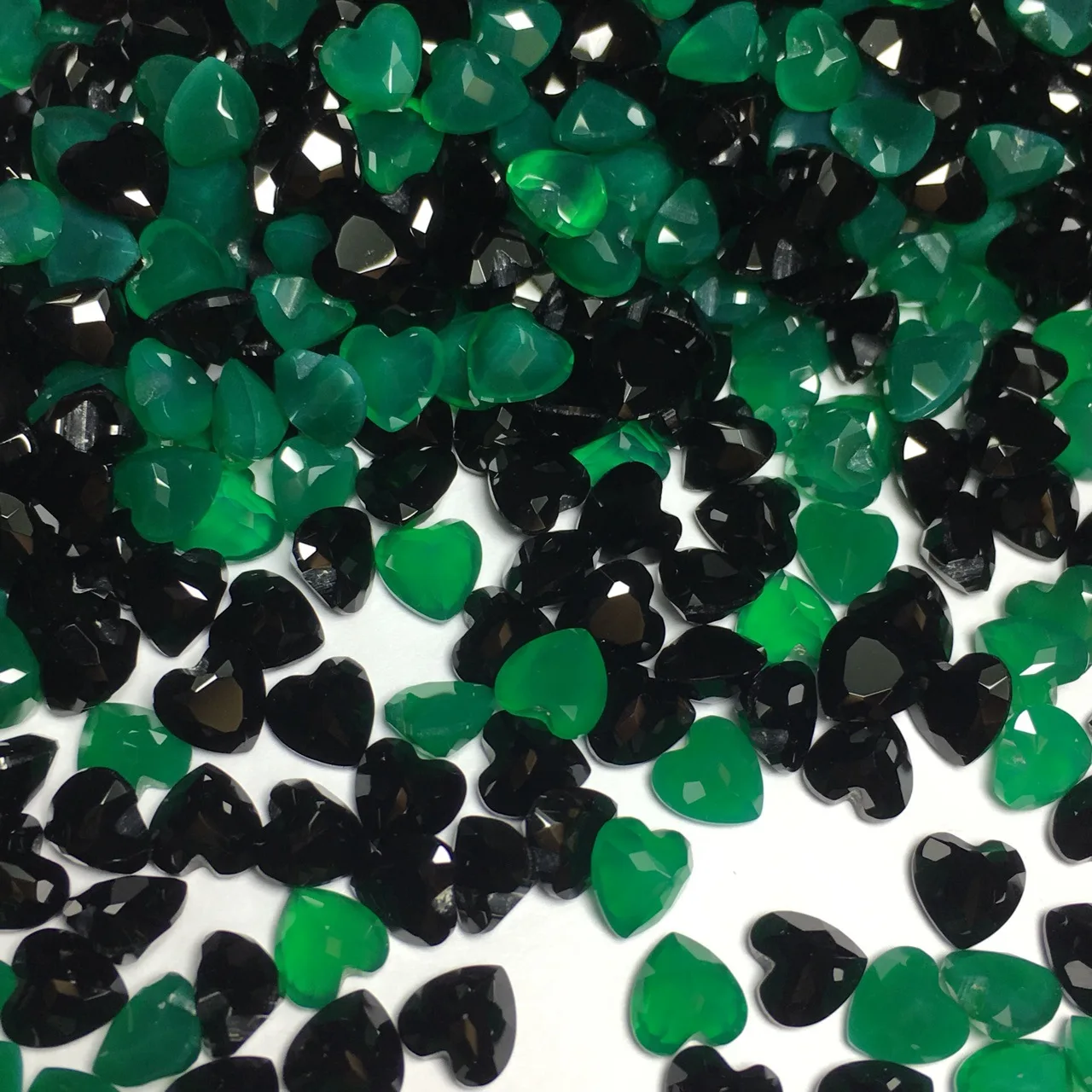 Factory Wholesale 100% Real Natural Heart Shape Green and Black Agate Gemstone Loose Gems Diy Material for Jewelry