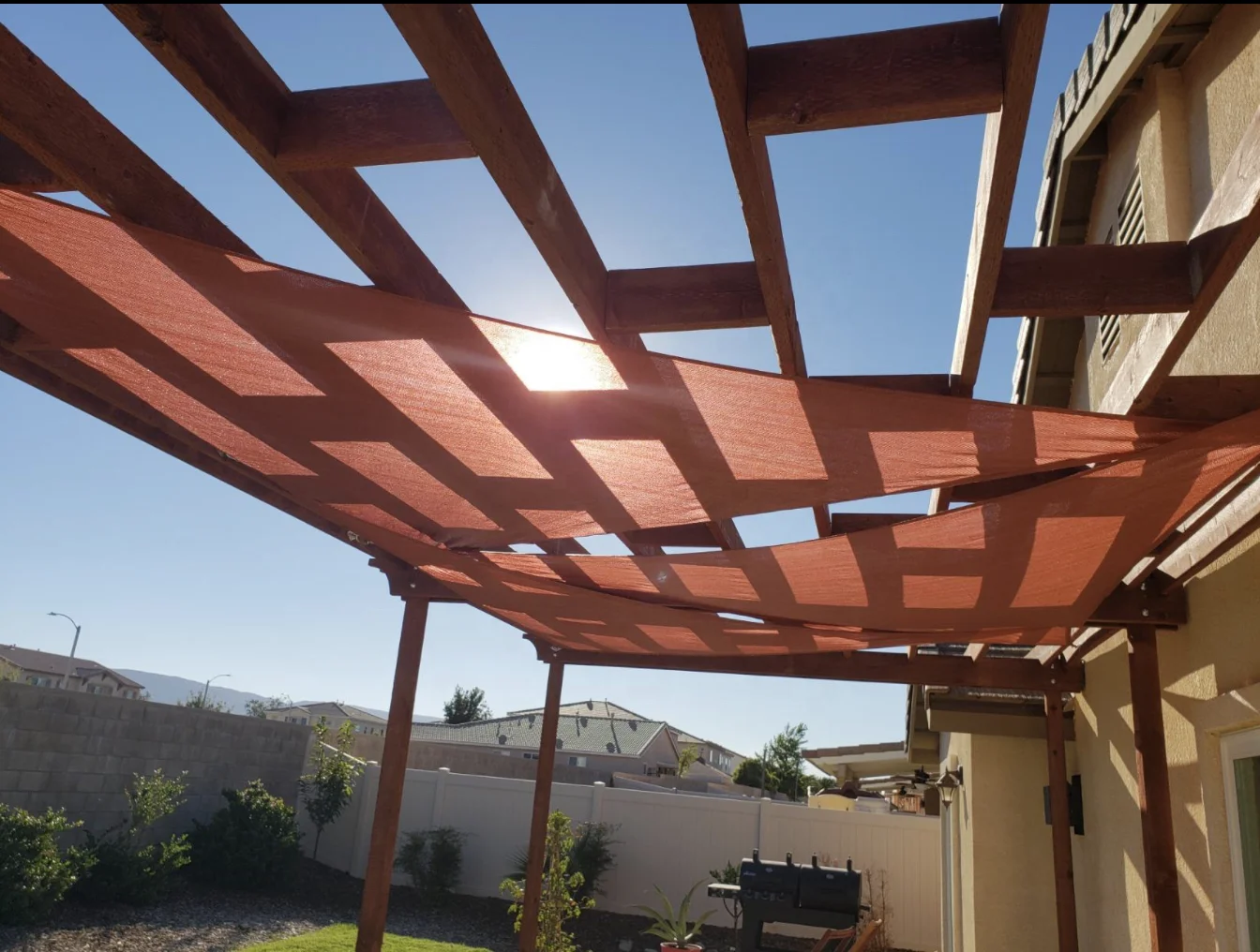 Factory direct sales supply Outdoor patio pergola cover Shade sail 6 '* 6' triangular canopy cover Braided UV protection cover