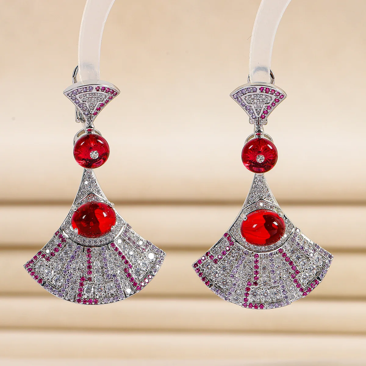 

2025 новые модные роскошные серьги с полным цирконом, блестящие красные веерообразные серьги-подвески для свадьбы, невесты, вечеринки, женский подарок на годовщину