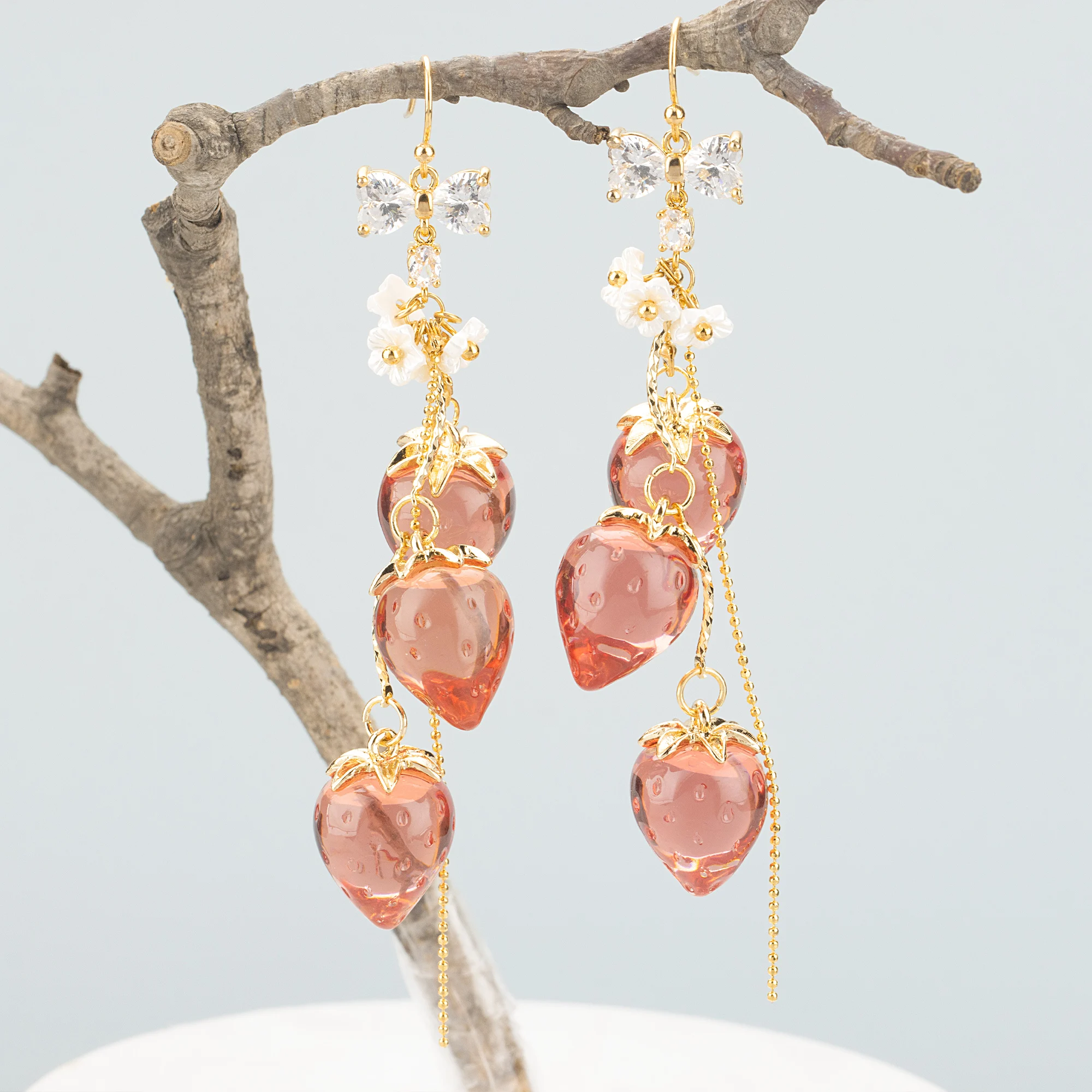 GUFEATHER,6pcs/lot,MF93,jewelry accessories,acrylic,18k gold plated,copper,strawberry shape,charms,jewelry making,diy pendants