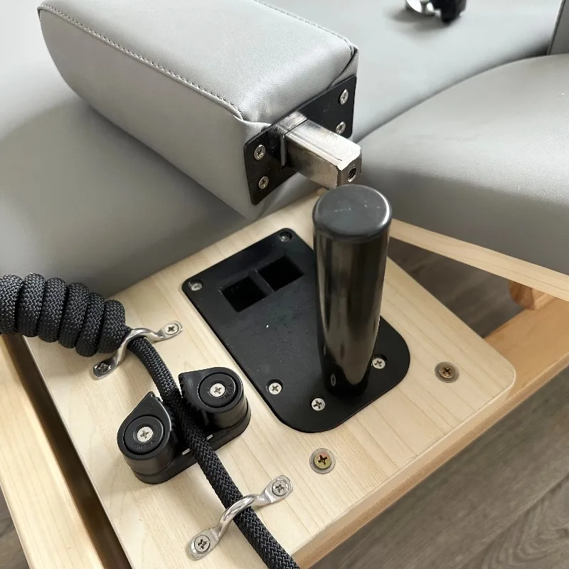 Premium Oak Reformer Bed with Logo Customization for Studio Equipment Wholesale