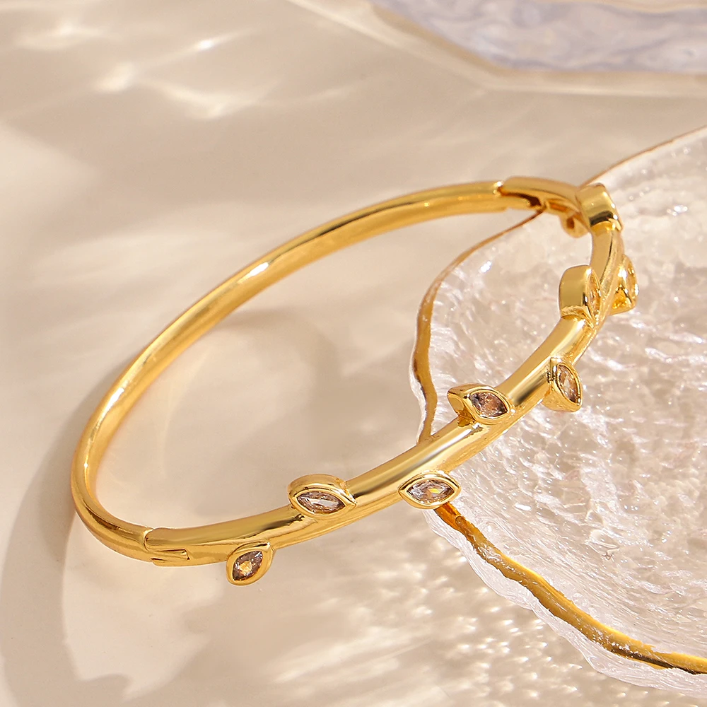 

Freetry Gold Plated Bracelet Exquisite Zircon Round Charm Bangle for Women Layered Irregular Geometric Spring Opening Bangles