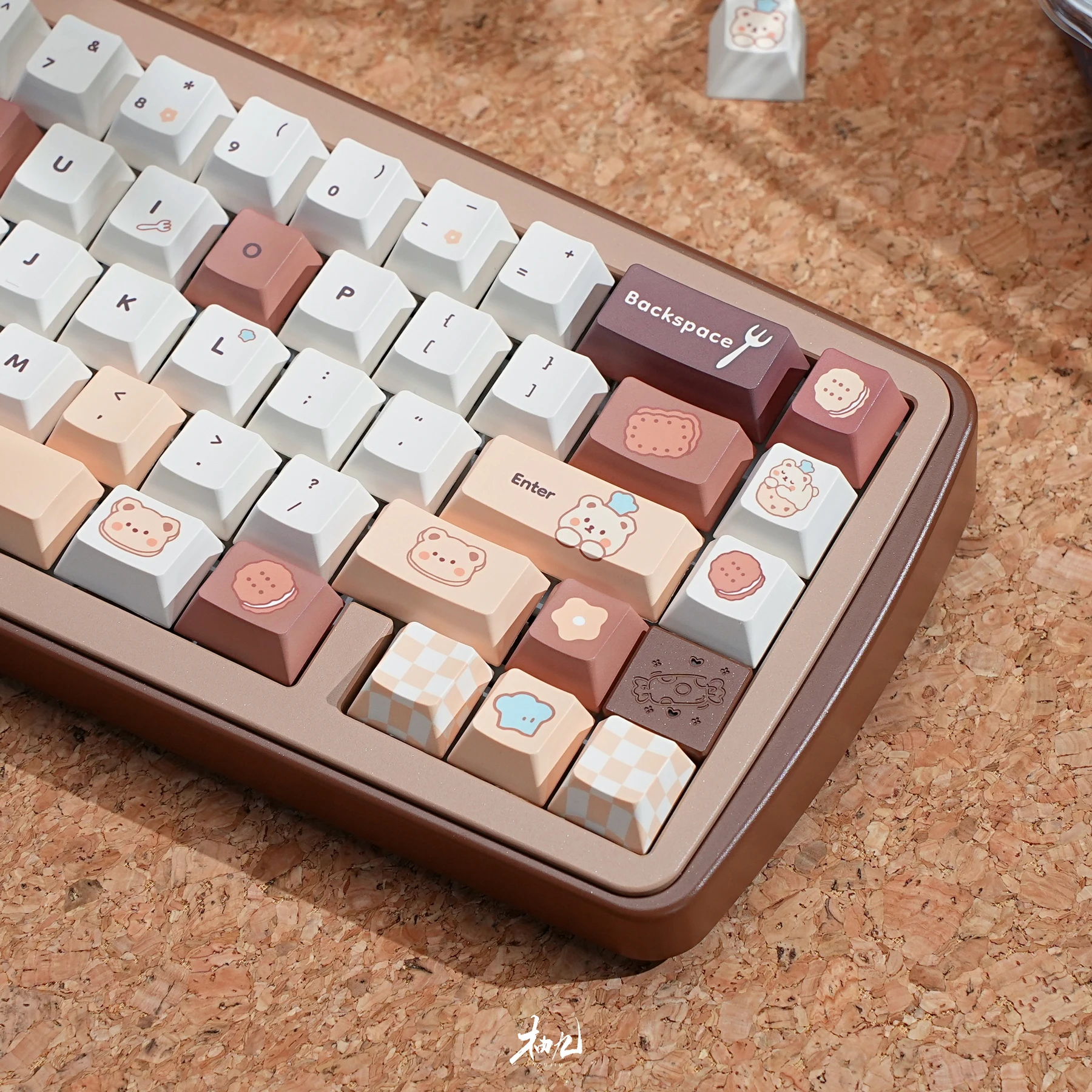 

Bear Bakery Keycaps Cherry Pbt Keycaps Customized For Mechanical Keyboard Cute Light Retro Brown White Keycaps