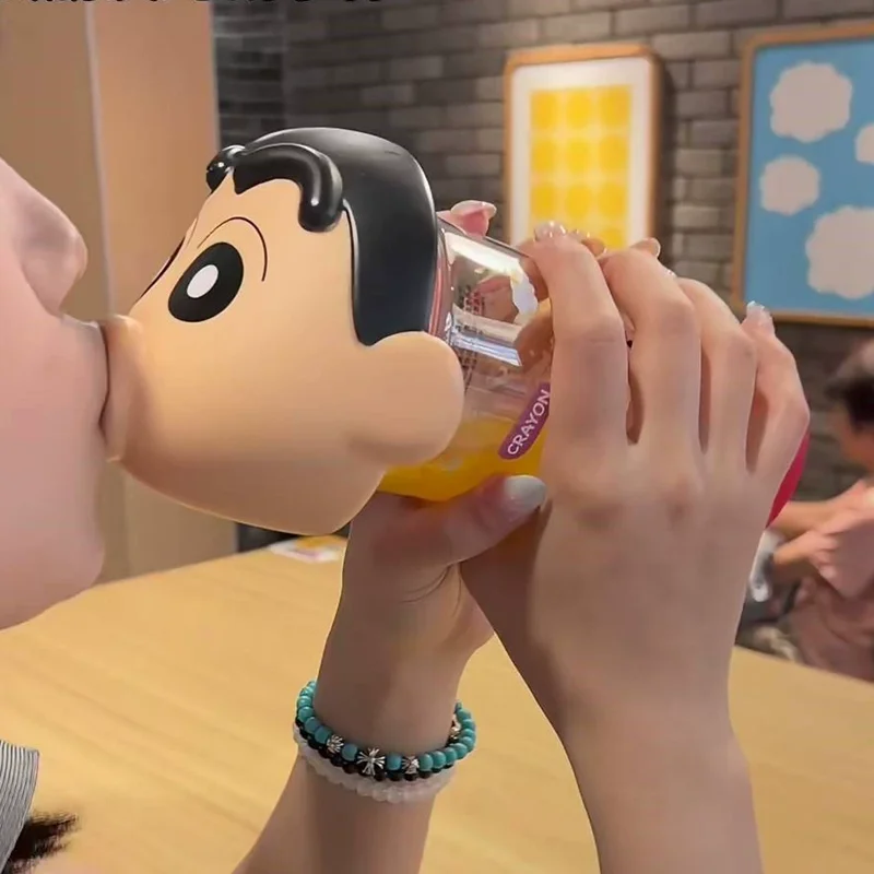 

Crayon Shin-chan Cute Student Water Cup Tritan High Aesthetic Straw Cup Cartoon Character Design Model Beverage Container