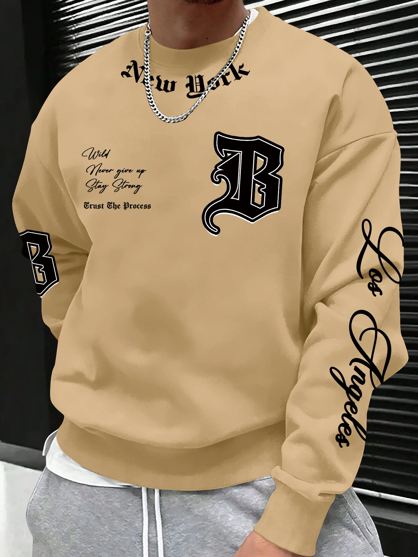 Neues Herren-T-Shirt im amerikanischen Stil für den Herbst, mit Gothic-Buchstaben-Print, bequem, weich, Rundhalsausschnitt, lange Ärmel, Outdoor-Street-Top – Detail 9