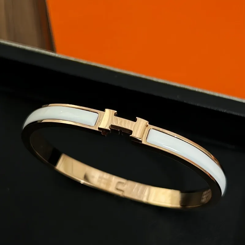 Bracciale iniziale personalizzato Polsino sottile in smalto per donne Regalo minimalista per coppie di lusso Delicato abbinato ai gioielli per lui e per lei ​