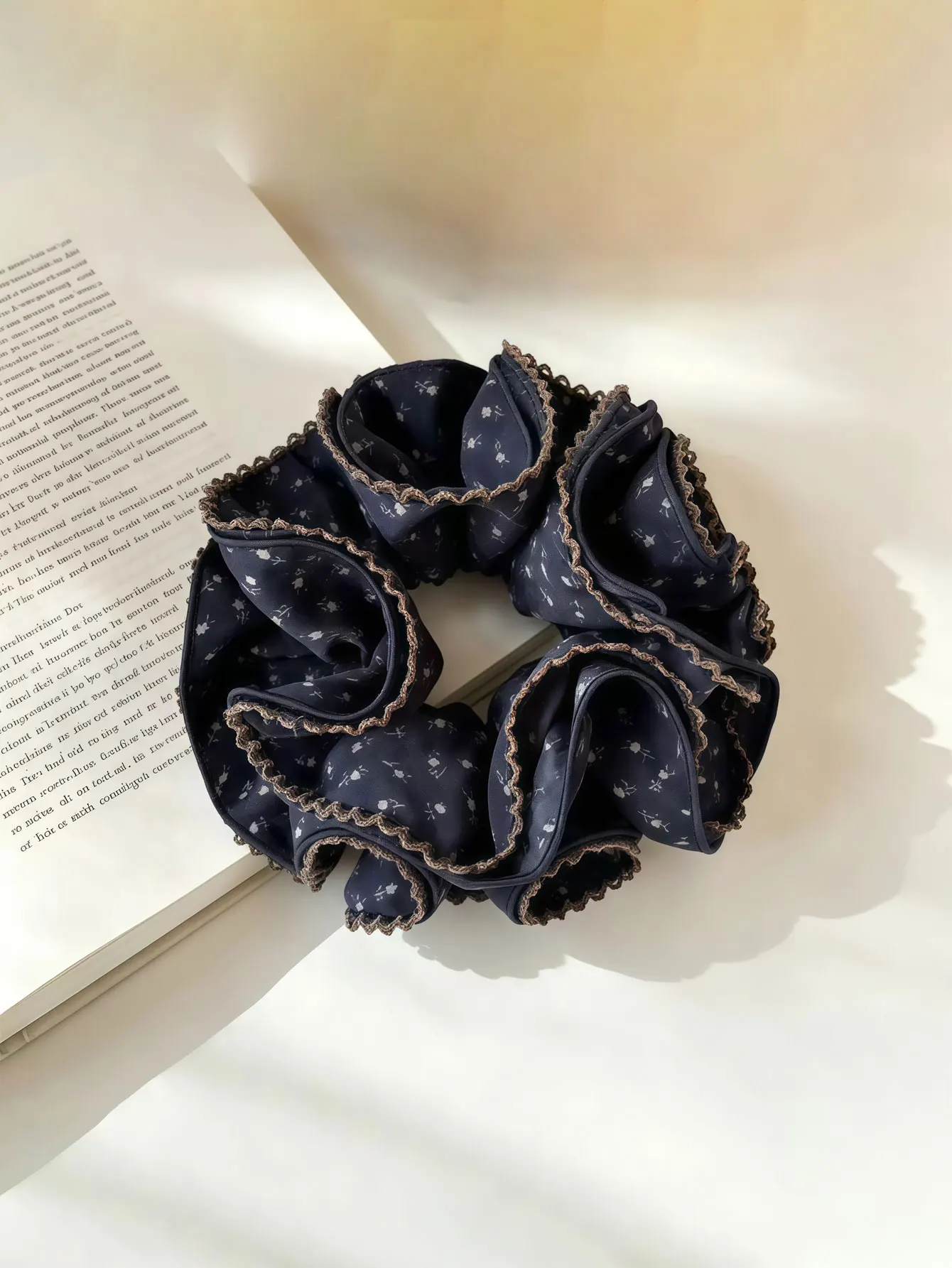 2PCS Fashionable and High-End Printed Large Hairband for Ponytail, New Four-Layer Retro-Style Elastic Hair Tie for Ponytail